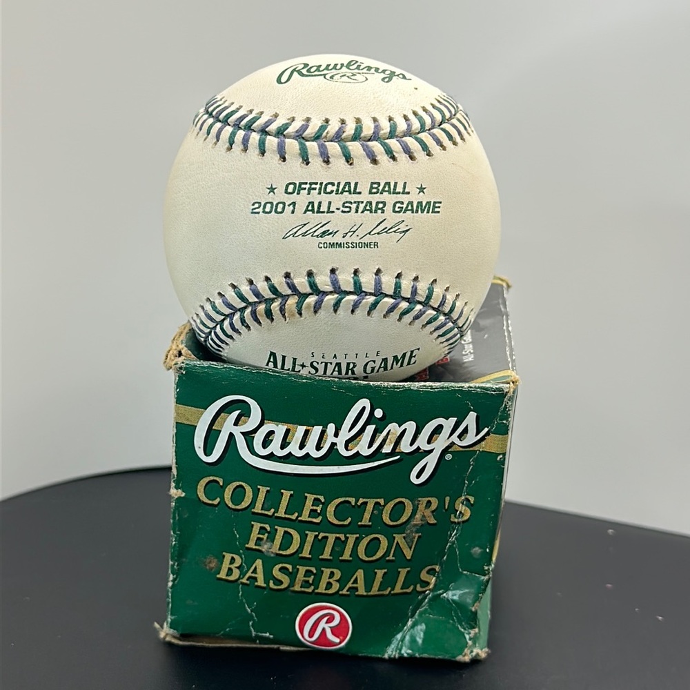 Rawlings, Exclusive for 2001 official major-league baseball.
